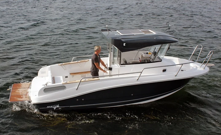 mazury 670 nordic pilothouse